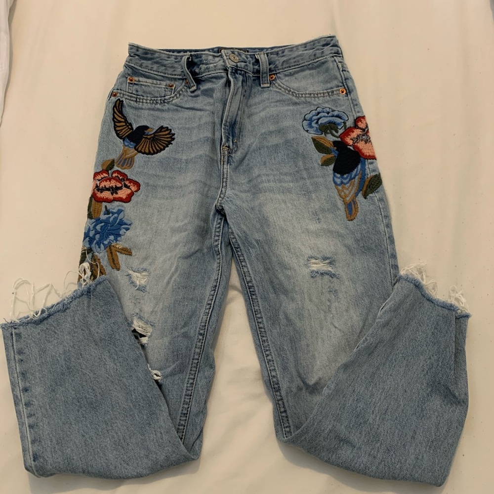 Light blue embroidered girlfriend jeans